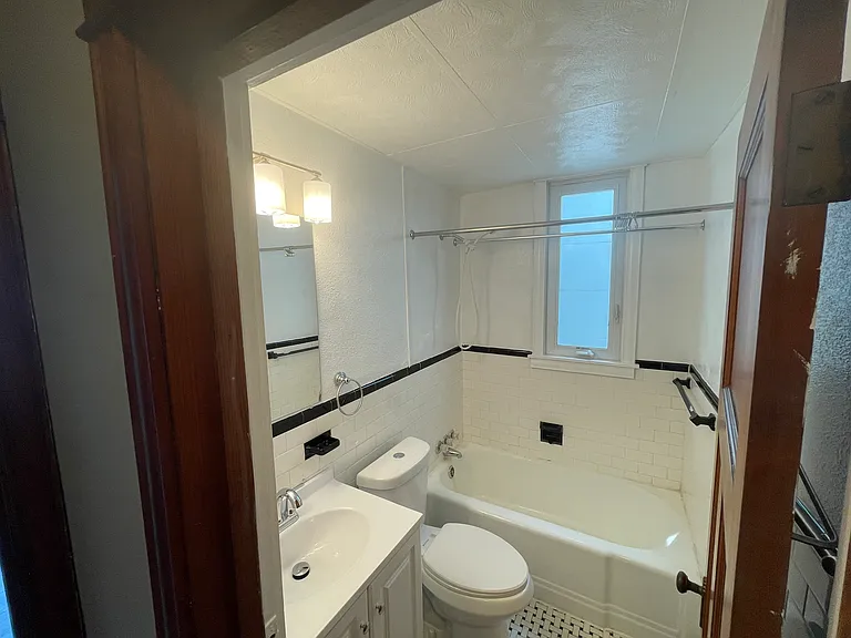 305 Elrino St #2 — Photo 7