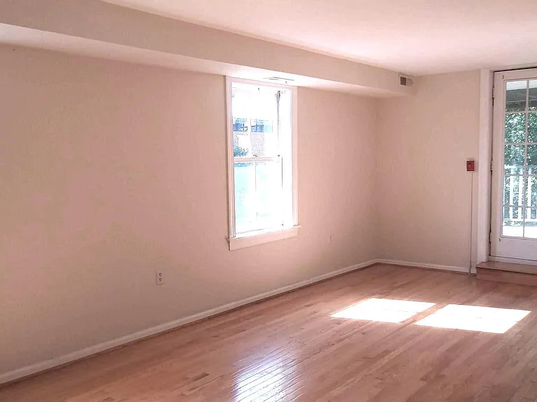2043 Mount Vernon St #4 — Photo 6