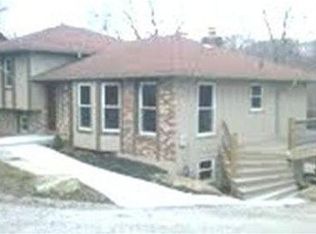 4711 Black Swan Dr, Shawnee, KS 66216