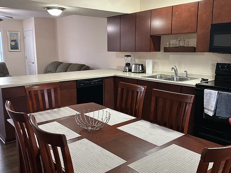 1250 W Adams Hill Cir #204 — Photo 7