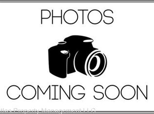 8615 Countryshire Ln APT 1, Kansas City, MO 64138