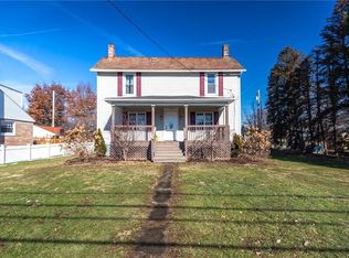 242 Portersville Rd, Ellwood City, PA 16117
