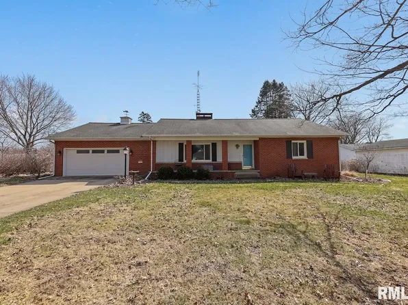 307 N 6th St, Wyoming, IL 61491