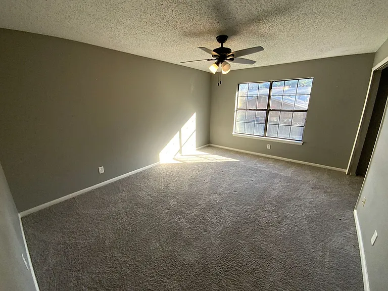 5712 Sorenson St #B — Photo 8