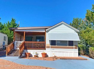 2704 Rustlers Roost Rd, Overgaard, AZ 85933