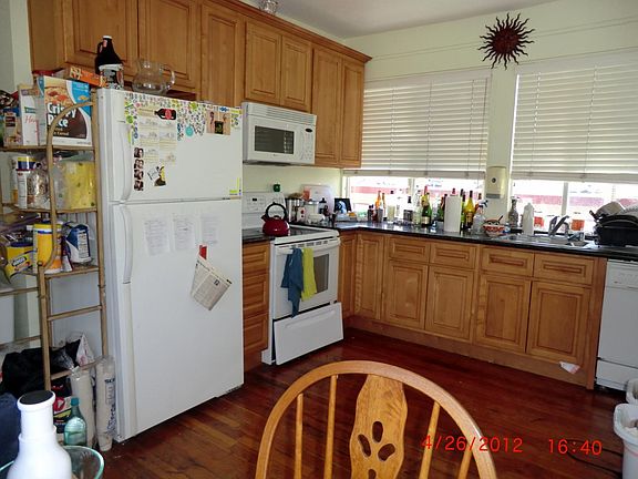 3rd image of 476 S 2nd St