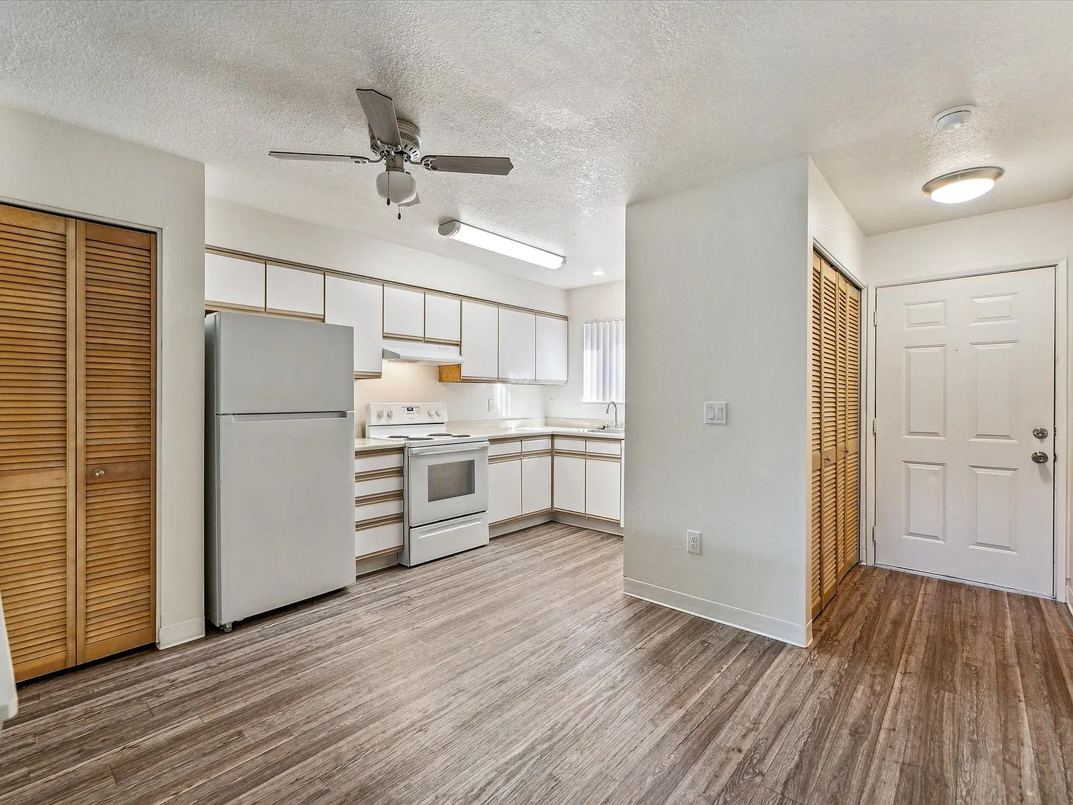 Tuxedo Park Apartments — Photo 4
