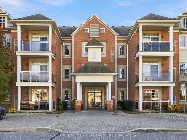54 Harvey Johnston Way #318, Whitby, ON L1M 0J7