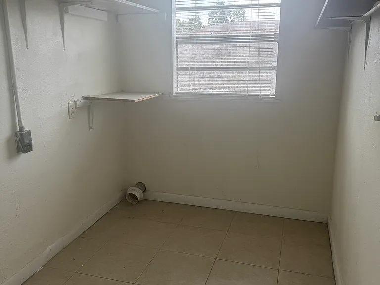 4717 Town N Country Blvd — Photo 18