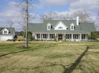 9718 Crestwater Cir, Magnolia, TX 77354