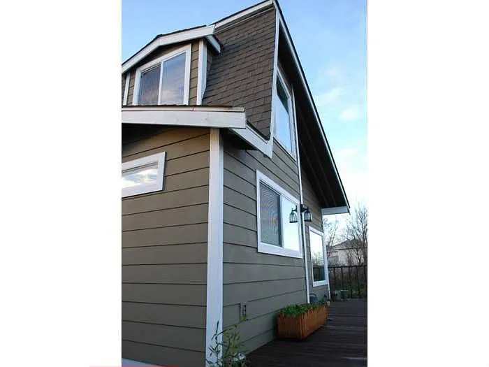 516 Point Brown Ave SE photo 1