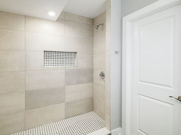 4th image of 1443 N 8th St Unit 4