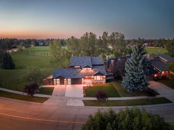 44 S Canterbury Dr SW, Calgary, AB T2W 3S8