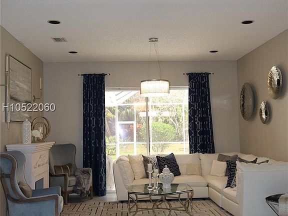 3rd image of 6324 Hatteras Club Dr