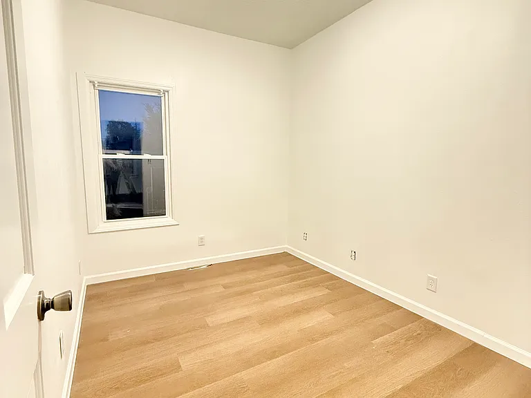 3118 Bowdoin St — Photo 9