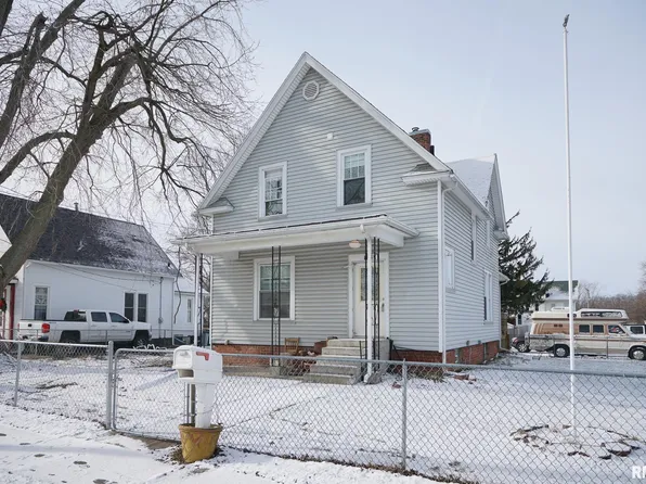 86 N Pleasant Ave, Galesburg, IL 61401