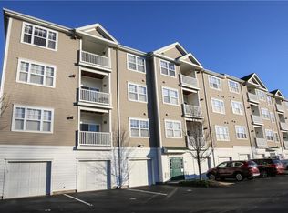 92 Mill St APT 303, Woonsocket, RI 02895