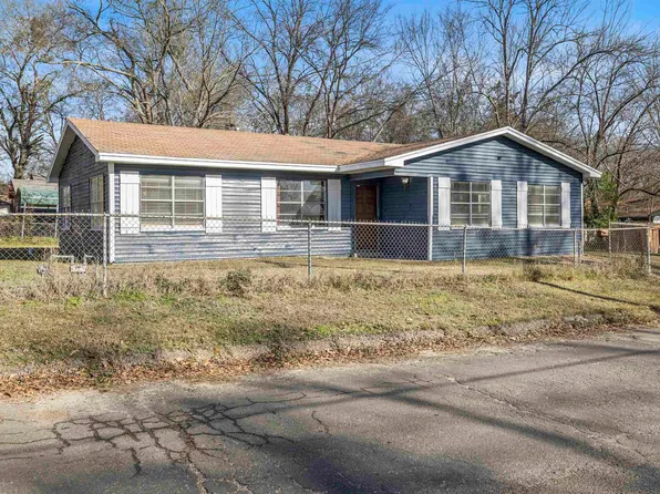 501 E Eddy St, Gladewater, TX 75647