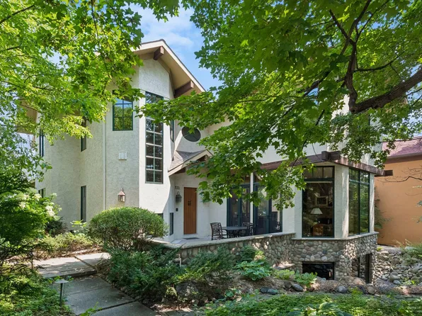 721 Rice St E, Wayzata, MN 55391