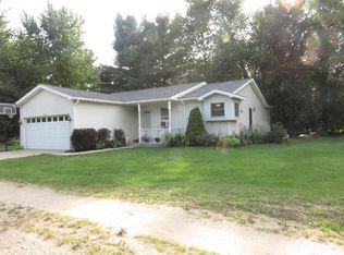 13068 Riverside Dr, Constantine, MI 49042