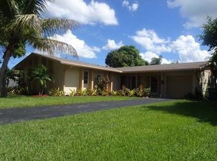 9404 SW 185th St, Cutler Bay, FL 33157