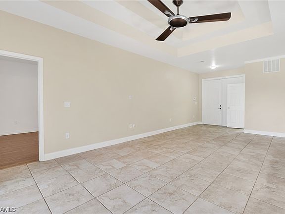 5th image of 1207 Rush Ave