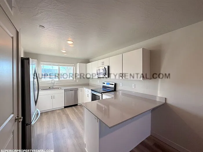 184 N Lone Rock Dr #B104 — Photo 18