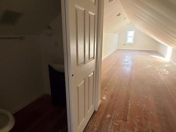 4th image of 1084 S Hanover St Floor 2