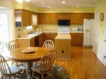 4th image of 1775 Mahogany Pl