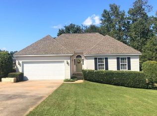 131 Oak Ridge Dr, Greenwood, SC 29649