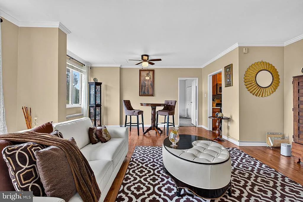 2 bed, 1181 sqft, $2,450 — Photo 4