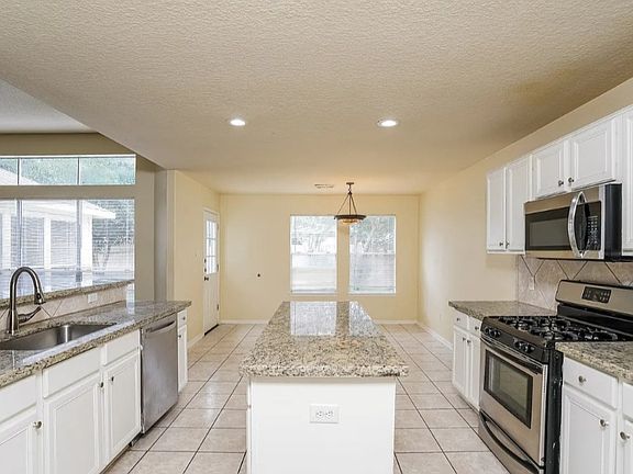 3rd image of 3614 Winstrome Ct