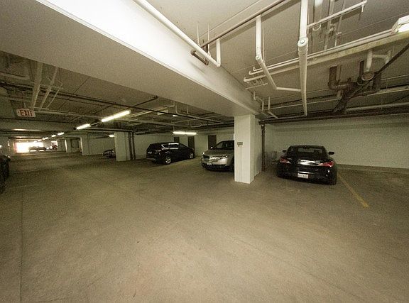 4th image of 1327 Brown St Unit 610