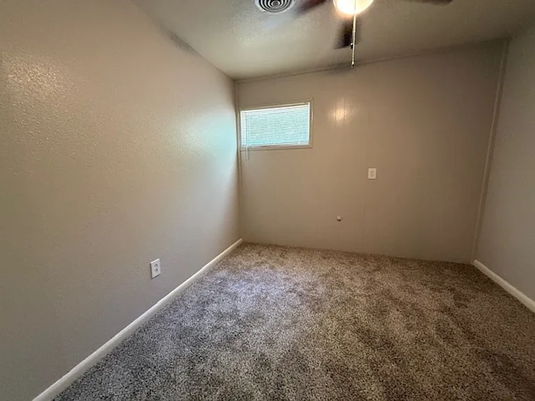 2850 S 5th St — Photo 11