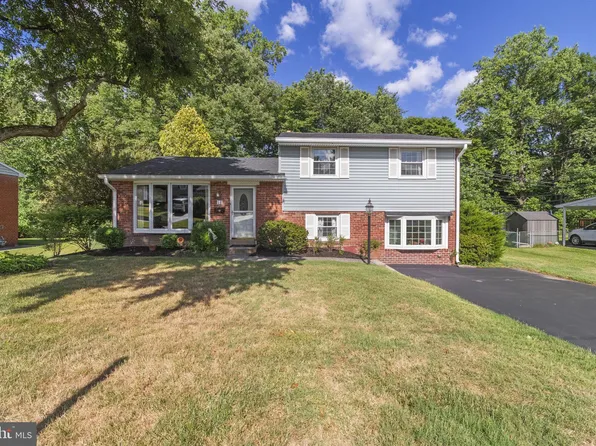 11 Willowbrook Rd, Broomall, PA 19008