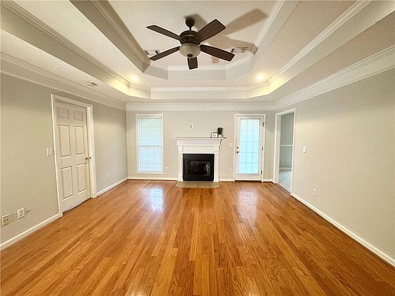 5th image of 50 Wheatfield Dr