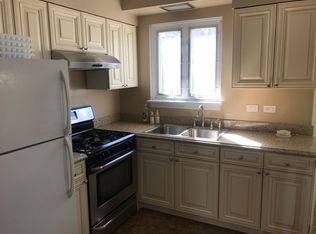 8064 Elmwood St Unit 2, Skokie, IL 60077