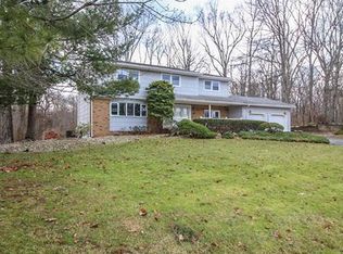 20 Overhill Dr, North Brunswick, NJ 08902