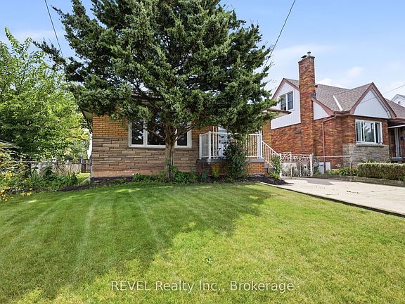 2nd image of 330 Waverly St