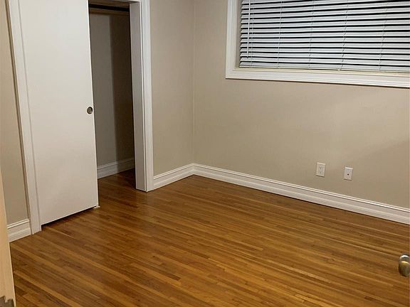 5th image of 2910 SW 103rd Pl