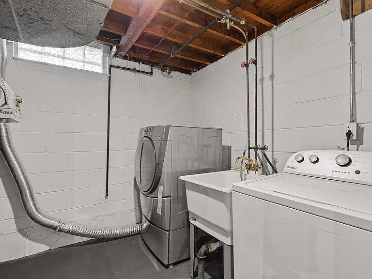 2618 Phillips Ave — Photo 18