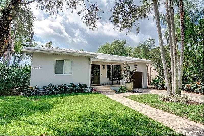 1st image of 222 Alesio Ave
