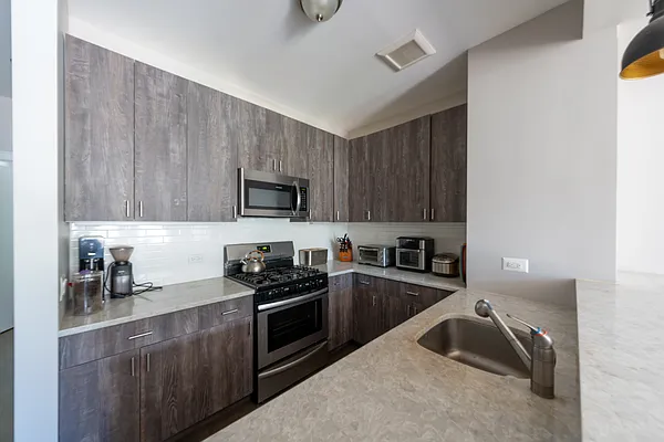 Rented by Corcoran | media 18