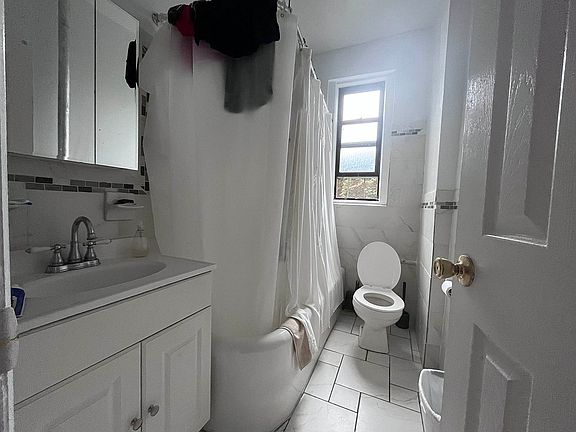 5th image of 51 E 17th St APT 2H