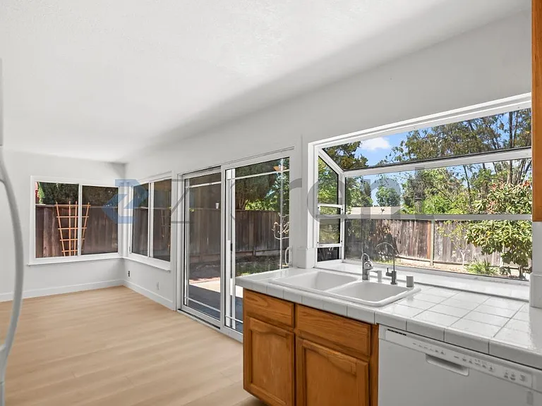 6944 Heaton Moor Dr — Photo 16