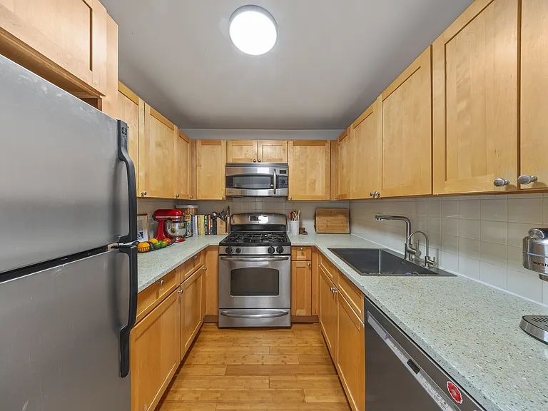 79 Wolcott St #206B — Photo 6