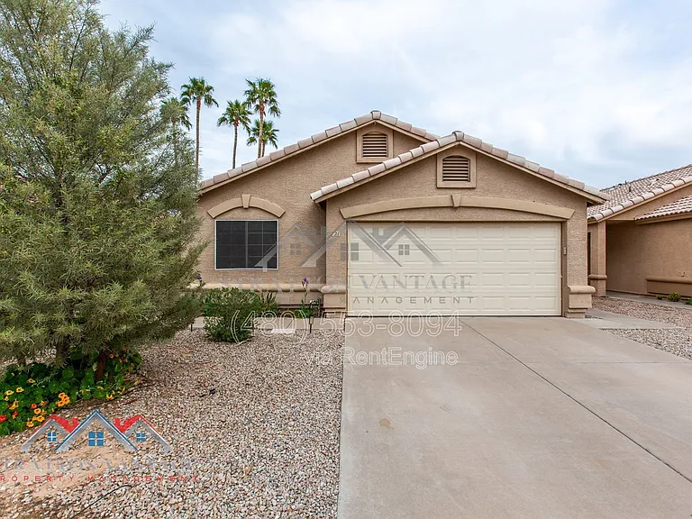 721 S Williams Pl — Photo 2