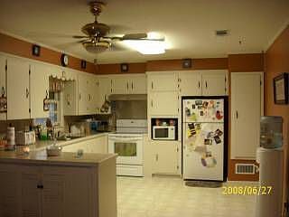 2nd image of 614 S Avenue M