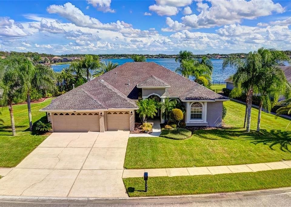 1st image of 16215 Ivy Lake Dr