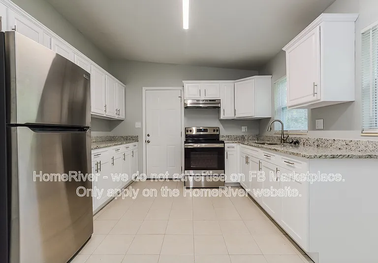 540 17th St NE — Photo 4